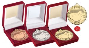 RED VELVET BOX AND 50mm MEDAL TABLE TENNIS TROPHY