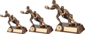 BRZ/GOLD DOUBLE RUGBY ‘TACKLE’ FIGURE TROPHY